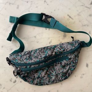 REI Co-op Trail 2 waist pack belt bag